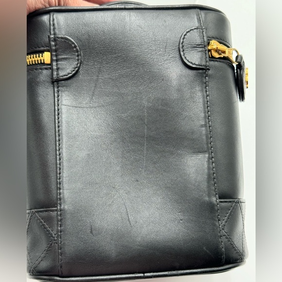 Chanel-Authentic-CC Logo bicolore Black Lambskin Leather Vanity Case - Picture 7 of 10
